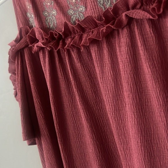 Off the Shoulder Dress - Picture 4 of 7